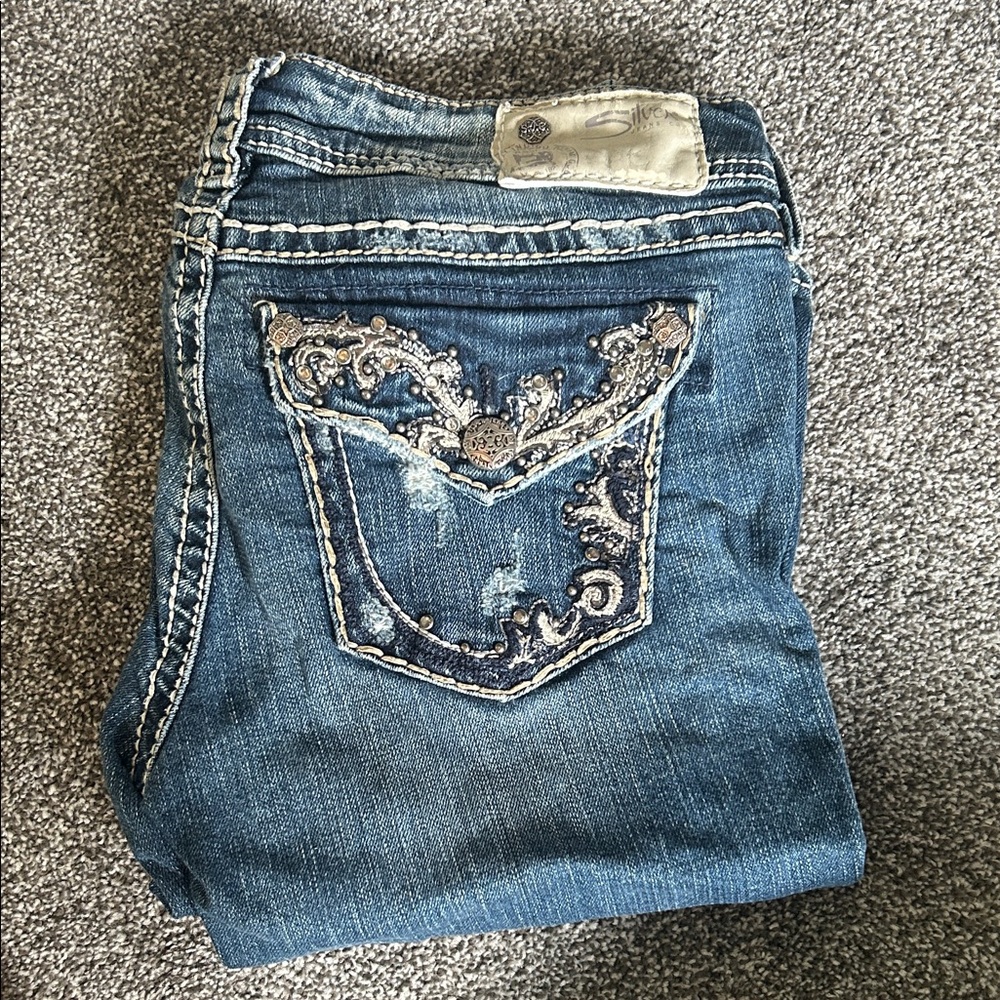 Silver Jeans 25w/32L Blue Denim with Embellished Pocket